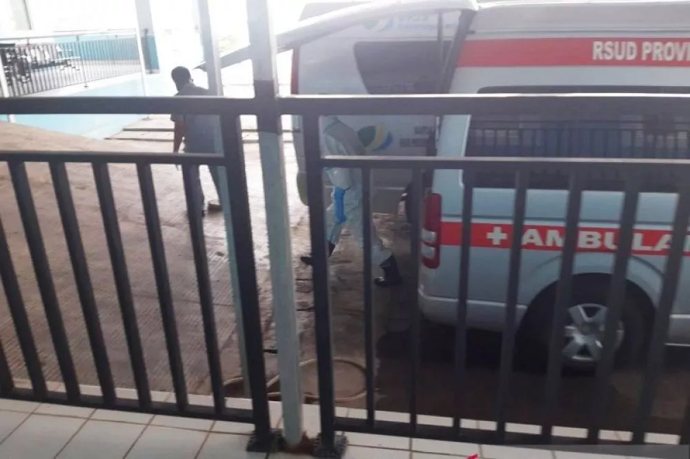 Walikota Tanjung Pinang Dilarikan ke IGD Menggunakan APD