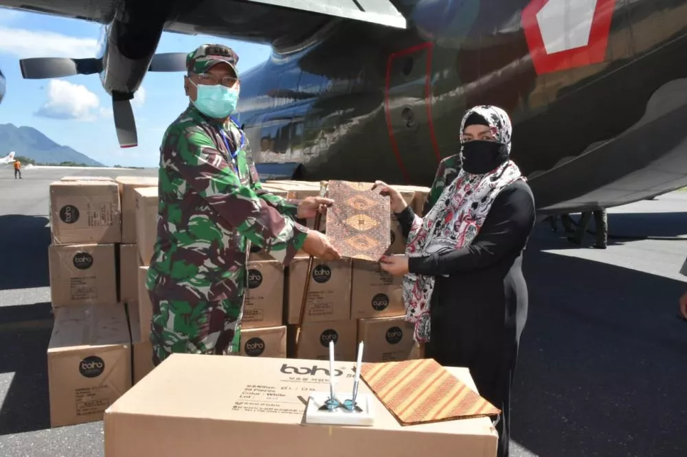 Penanganan Covid-19, TNI Kembali Salurkan 2.650 APD di Malut