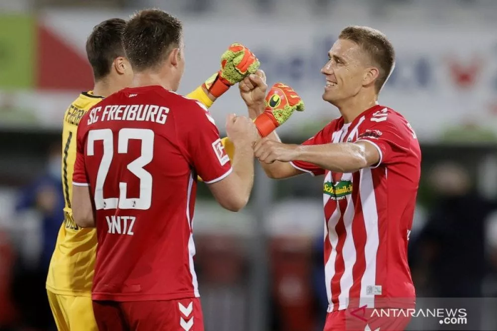 Gol Tunggal Nils Petersen Menjaga Asa Freiburg Bermain di Liga Eropa