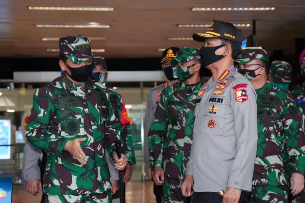 Kapolri dan Panglima TNI Sidak Pasar Tanah Abang dan Bandara Soeta