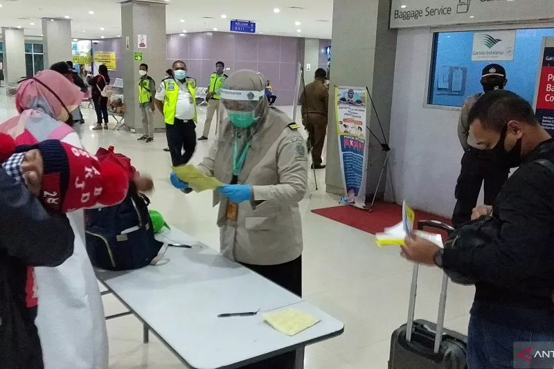 Gawat! Penumpang Garuda dari Jakarta Tiba di Sorong dan Positif Covid