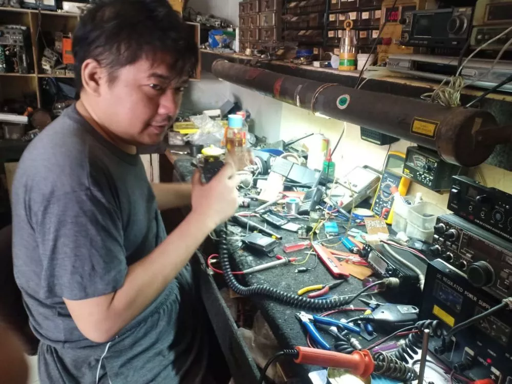 Service Radio Amatir Rombeng Beromzet Puluhan Juta