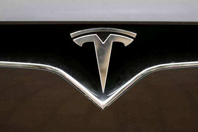 CEO Tesla Minta Karyawan Bekerja Keras