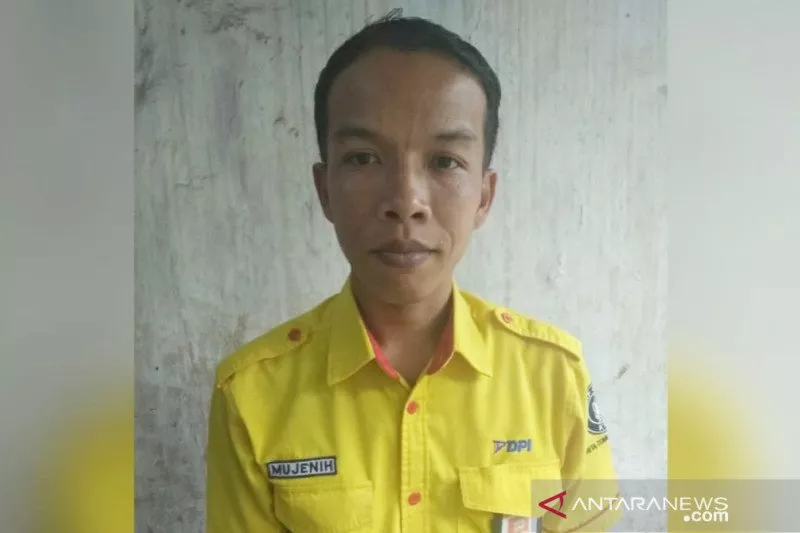 Luar Biasa! Petugas Kebersihan Ini Kembalikan Rp 500 Juta