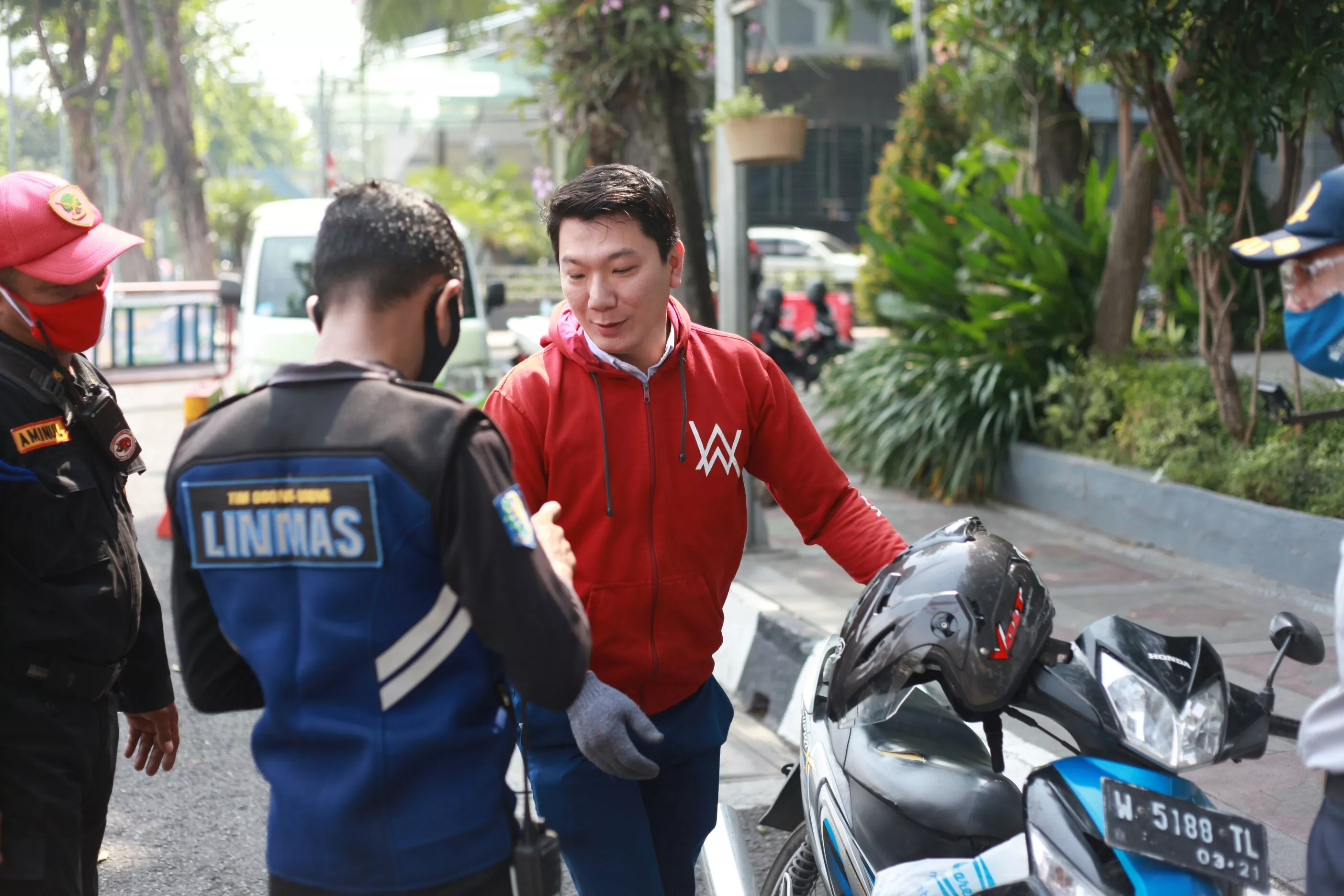 Di Surabaya, Tidak Pakai Masker Dihukum Pelayanan Sosial di Liponsos