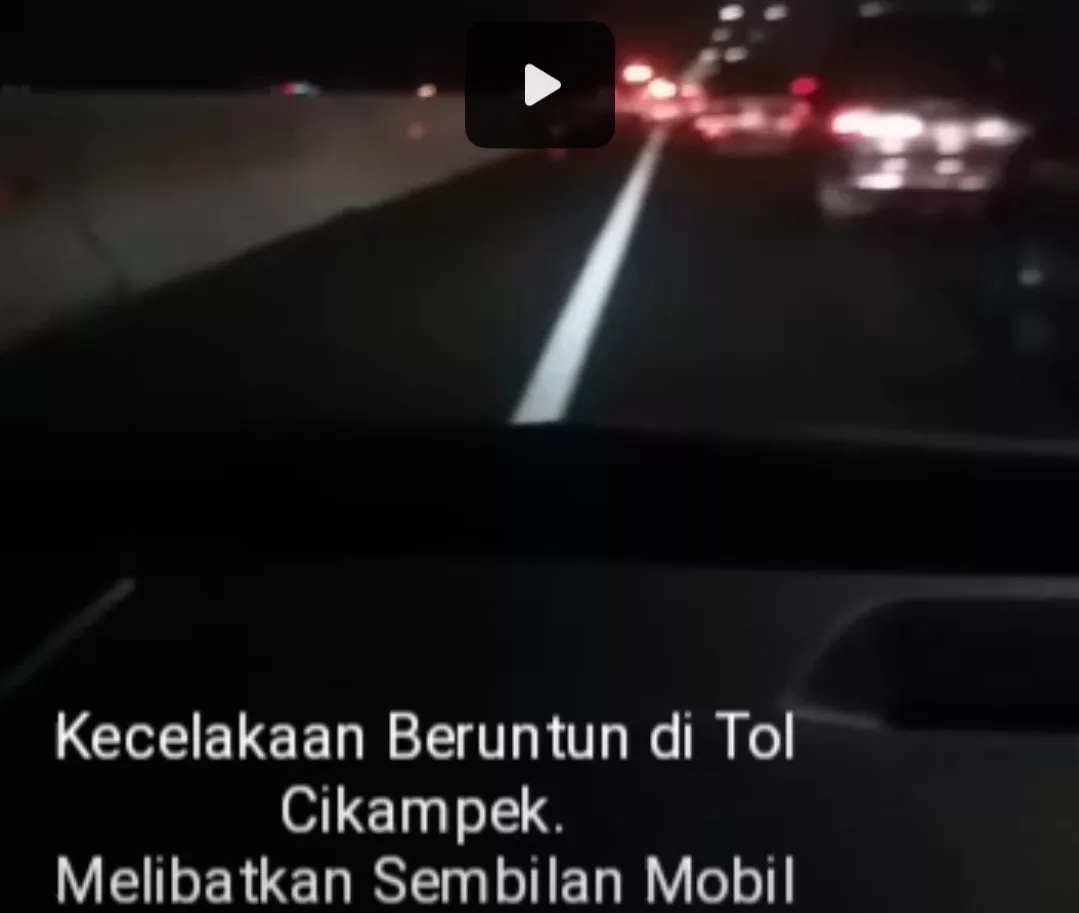Kecelakaan Beruntun di Tol Cikampek Libatkan Sembilan Mobil