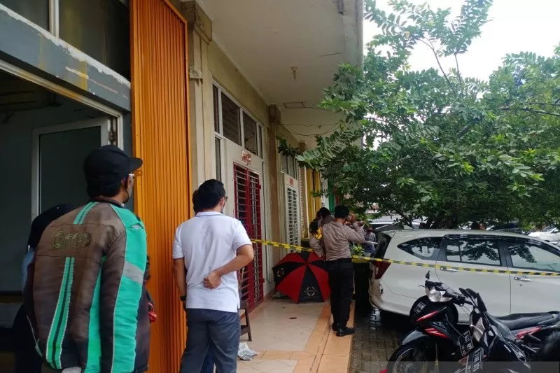 Dor..Dor..Dor...Seorang Pria Tewas Ditembak di Royal