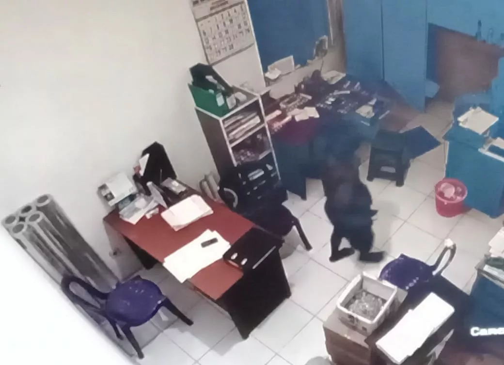 Toko Galvalum di Sidoarjo Dirampok, Aksi Pelaku Terekam CCTV