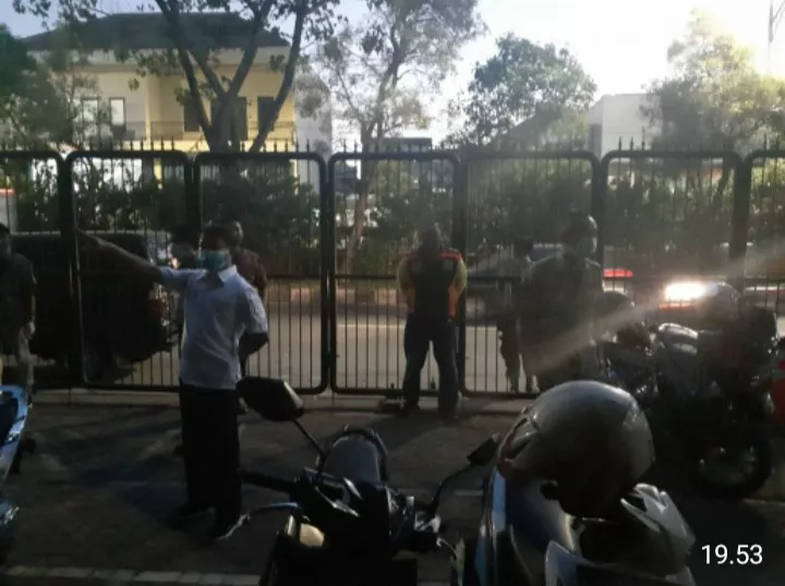 Tanda Segel di Karaoke De Berry Tiba-tiba Hilang, Pelakunya Dicari