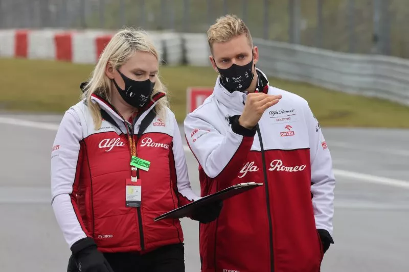 Mick Schumacher Jajal Mobil Ferrari di Abu Dhabi