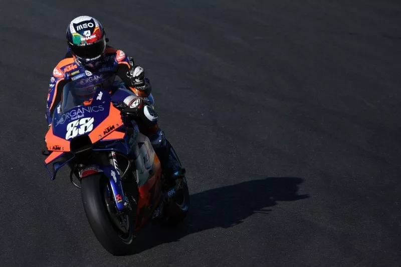Pebalap Tuan Rumah Miguel Oliveira Start di Posisi Terdepan