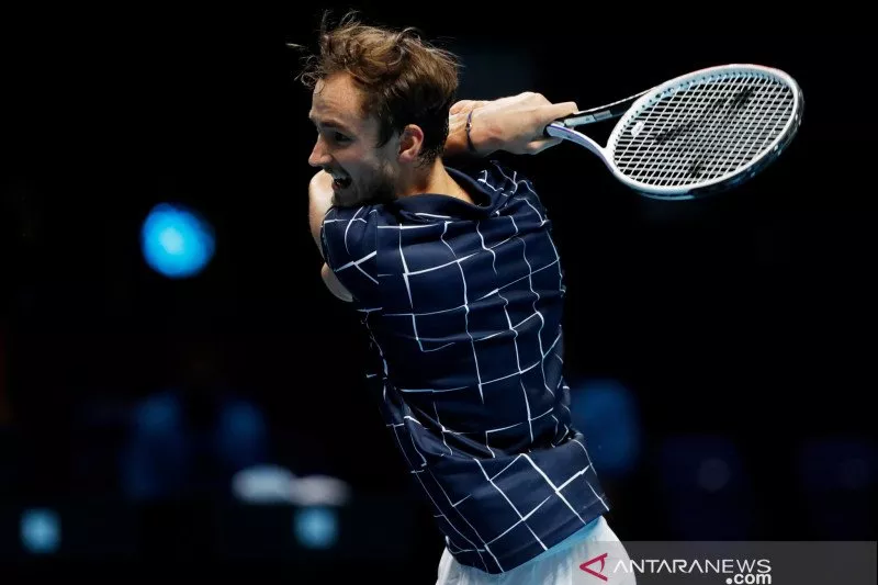 Kalahkan Djokovic, Medvedev Lolos ke Semifinal ATP Finals 2020