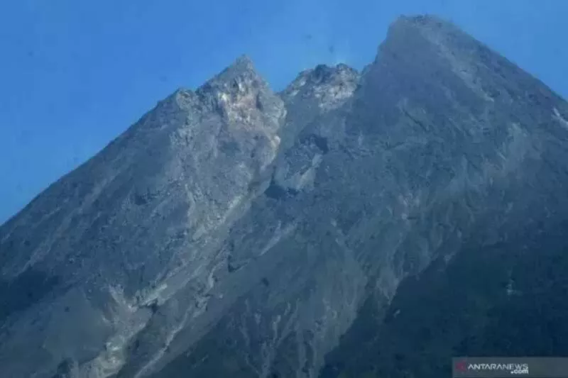 BPPTKG: Guguran Sebanyak Tiga Kali dari Gunung Merapi