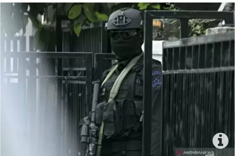 Densus 88 Antiteror Tangkap Dua Terduga Teroris di Jambi