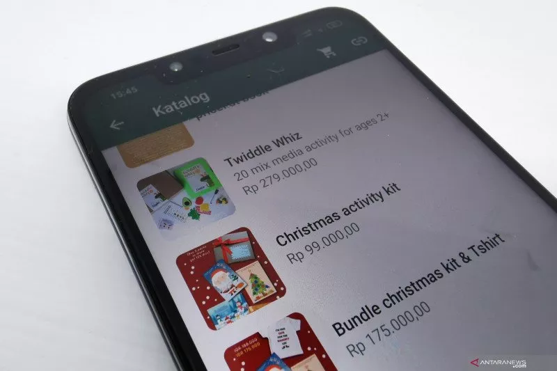Belanja Kado Natal via WhatsApp Begitu Mudah