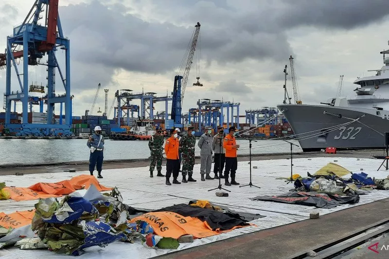 Pencarian Pesawat Sriwijaya Air SJ-182 Diperluas