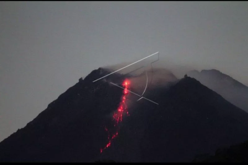 Gunung Merapi Keluarkan Sembilan Kali Guguran Lava Pijar