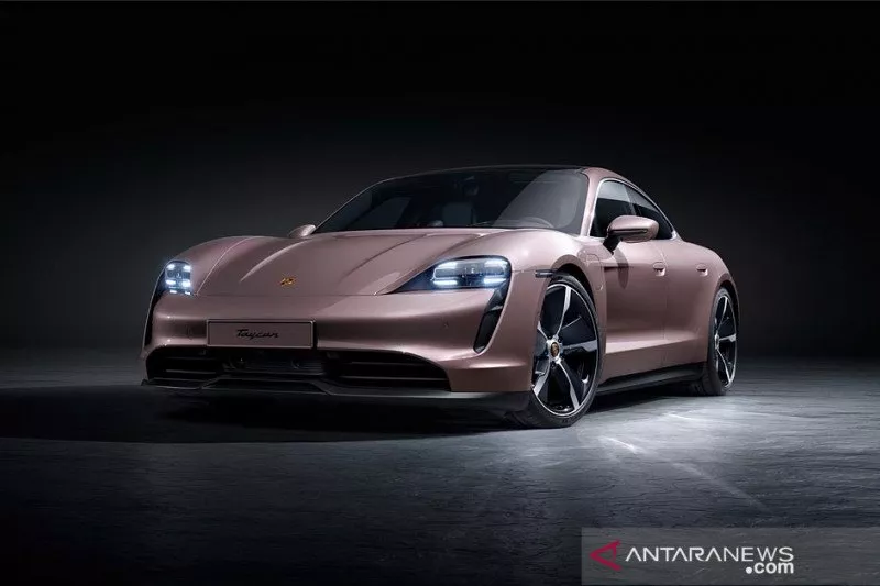 Varian Baru Porche Dibandrol Rp 2,5 Miliar