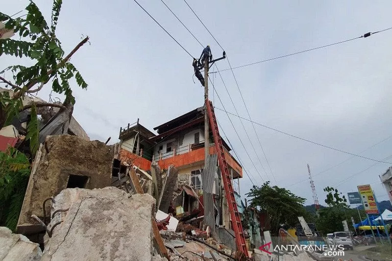 PLN Pulihkan Aliran Listrik di RSUD Mamuju