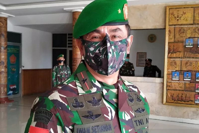 Belanja di Warung, Anggota TNI AD Ditembak KKB