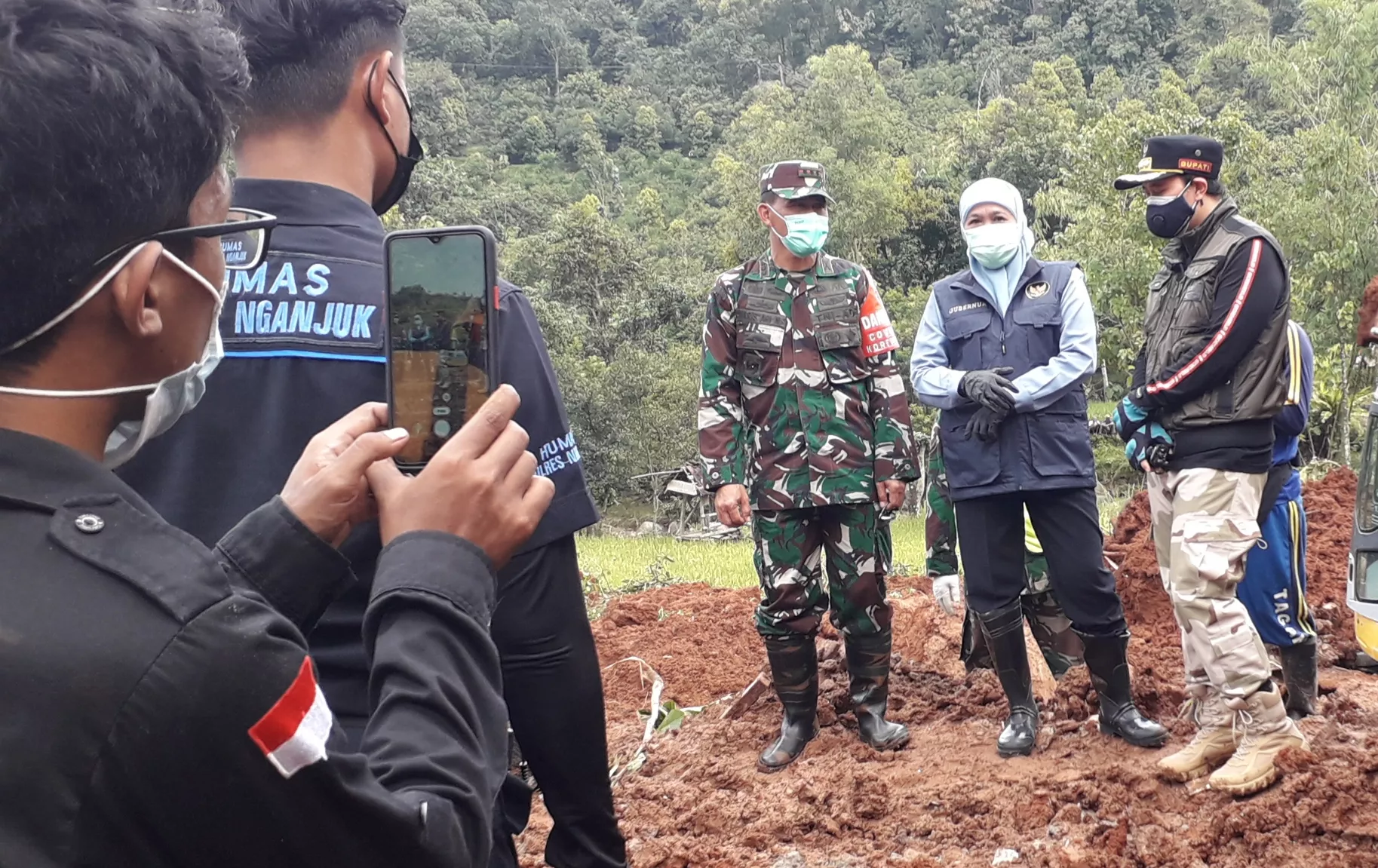 Gubernur Khofifah Tinjau Longsor Nganjuk