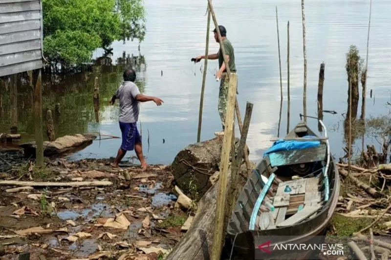 Cegah Serangan Buaya, Pemdes Mentaya Sediakan Tandon Air