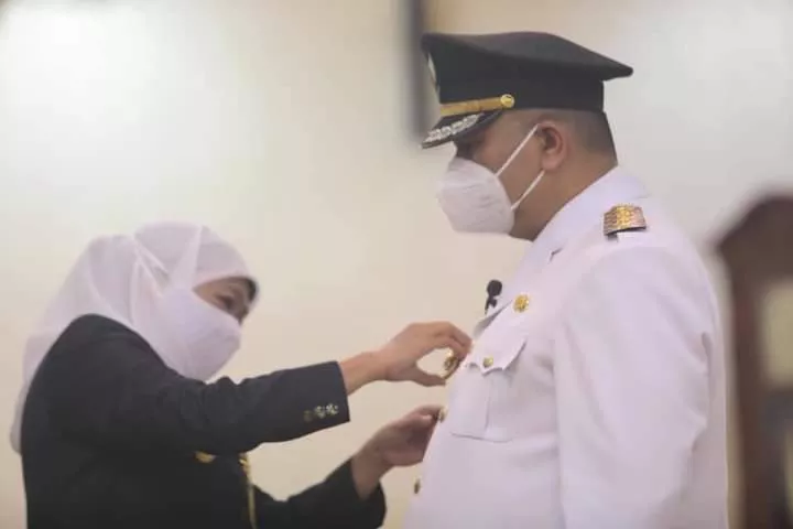 Gubernur Khofifah Resmi Lantik Wisnu Sakti Buana