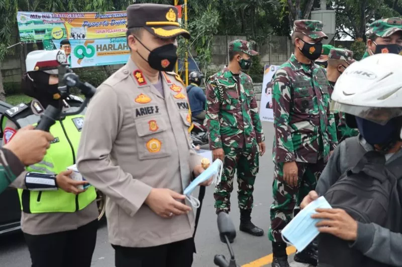 Polres Gresik Ungkap Peredaran Sabu yang Dibungkus Permen dan Wafer