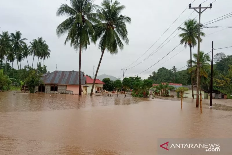 Banjir di Gorontalo Utara Rendam Tiga Desa