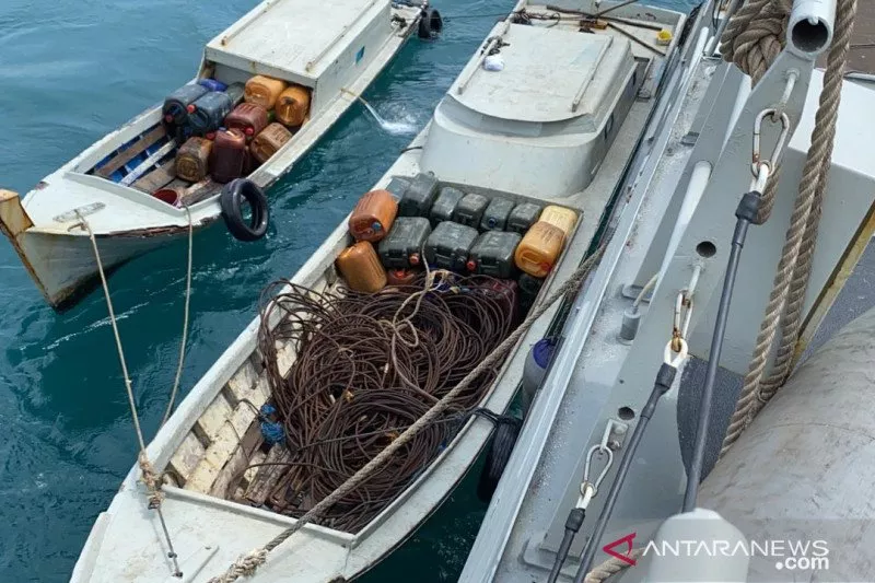 TNI AL Tangkap Pelaku pencurian di Selat Singapura
