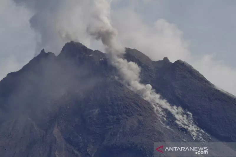 Guguran Lava Pijar Gunung Merapi Meluncur hingga 1 Km