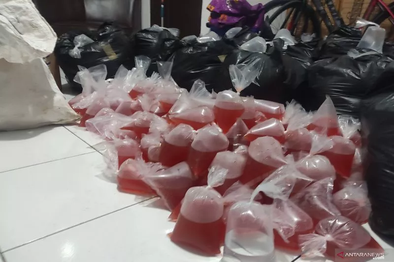 2.040 Kantong Miras Oplosan Diamankan Polres Cianjur