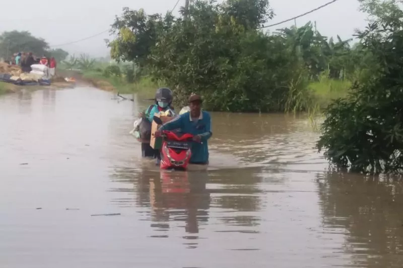 Kali Lamong Meluap, Benjeng dan Balongpanggang Banjir