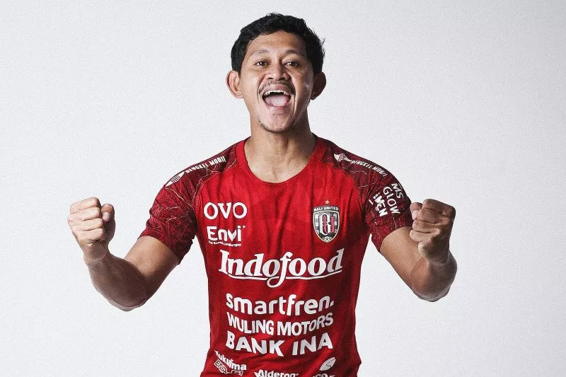 Jelang Piala Menpora, Rizky Pellu Resmi Berseragam Bali United