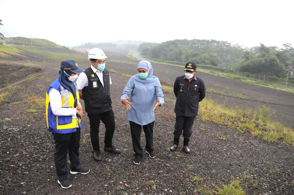 Gubernur Khofifah Tinjau TPA Supit Urang Kota Malang