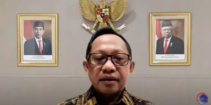 Mendagri Terbitkan Tiga Instruksi PPKM Level 4 Lanjutan