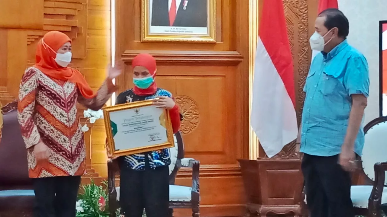 Gubernur Khofifah Bangga Terhadap Atlet Muda Wushu Penghafal Quran