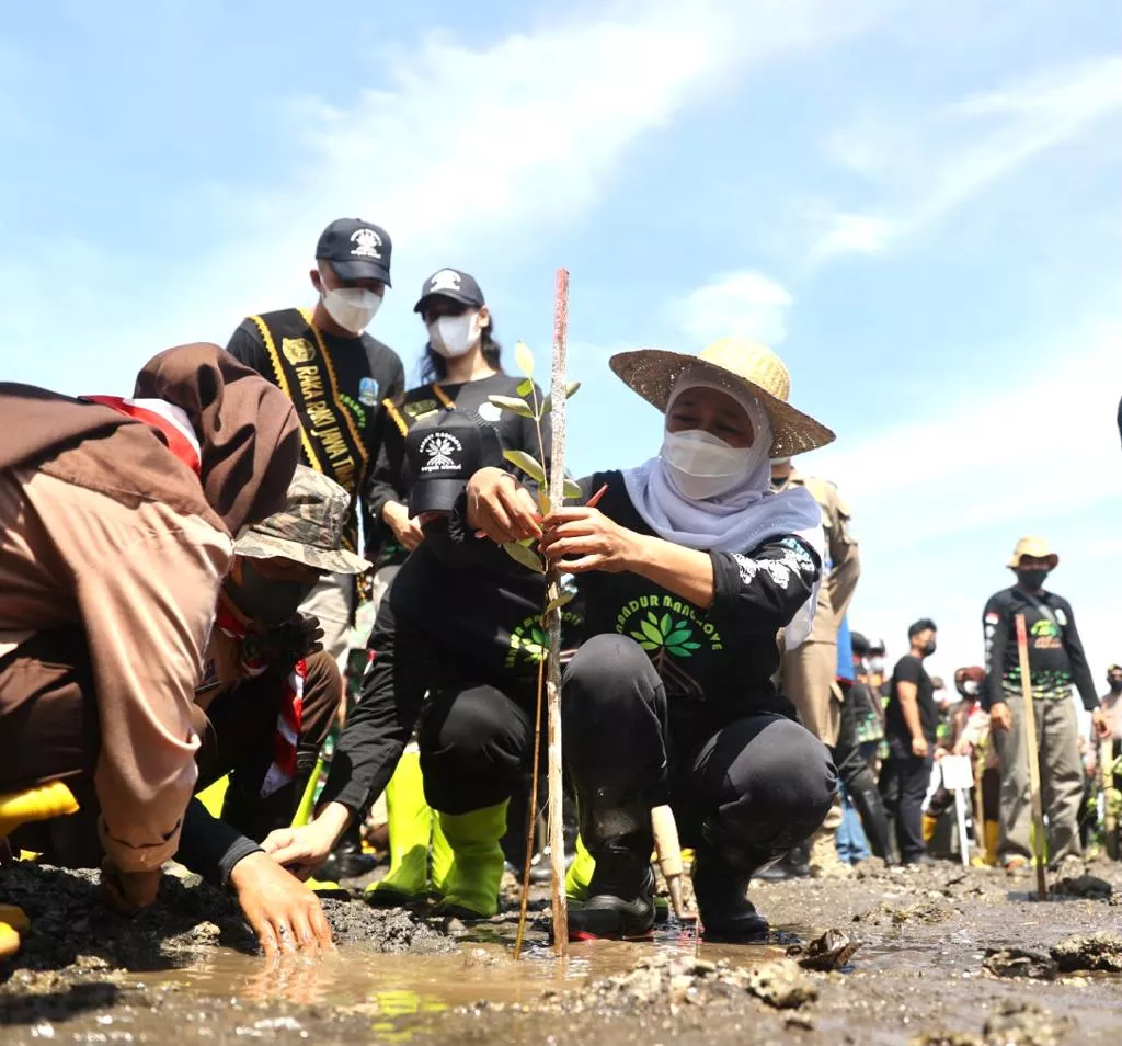 Gubernur Khofifah Ajak Dalami Filosofi Urip Iku Urup