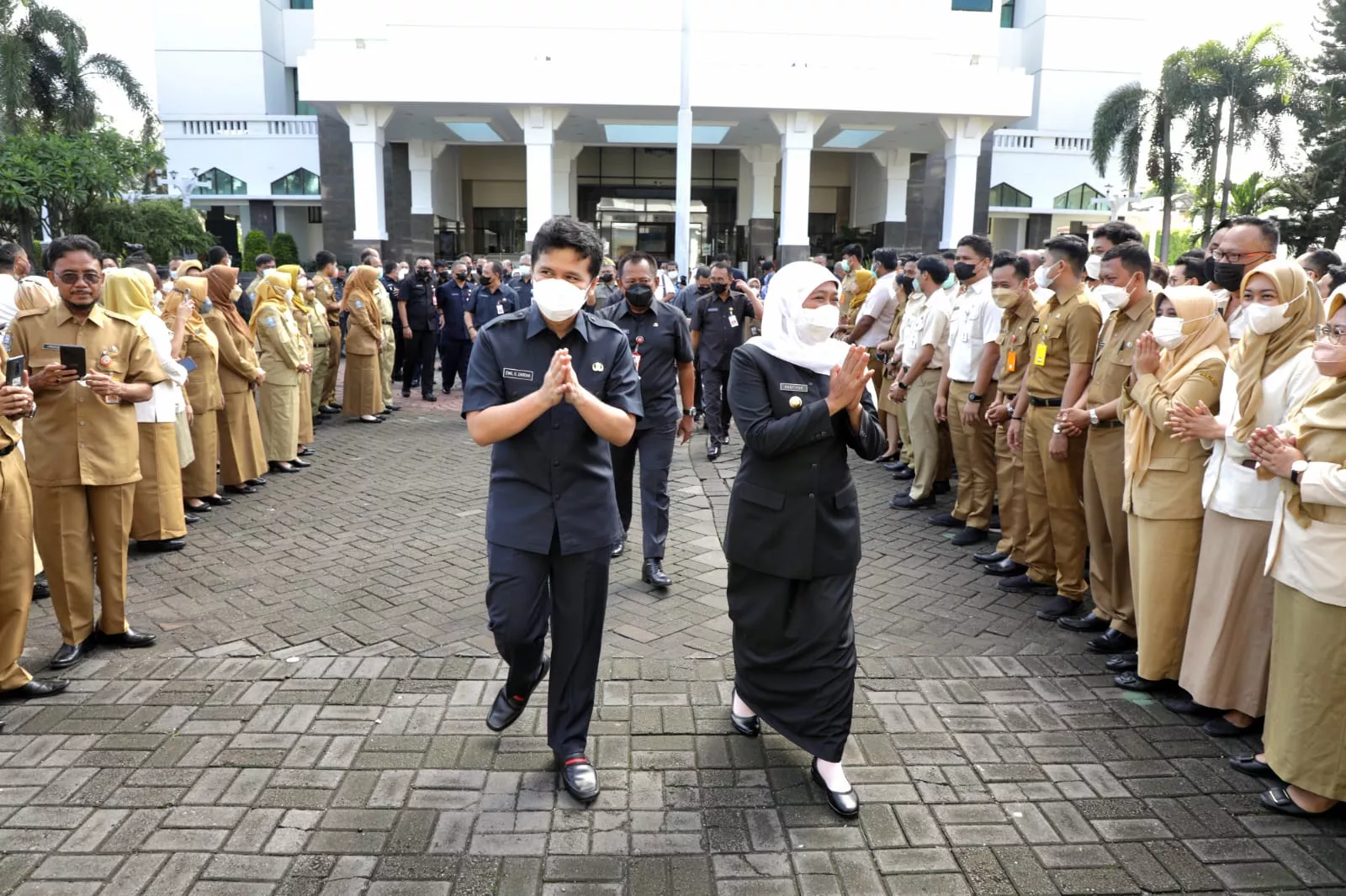 Khofifah Ingatkan ASN Jatim Tidak Ada Cuti Tahun Baru
