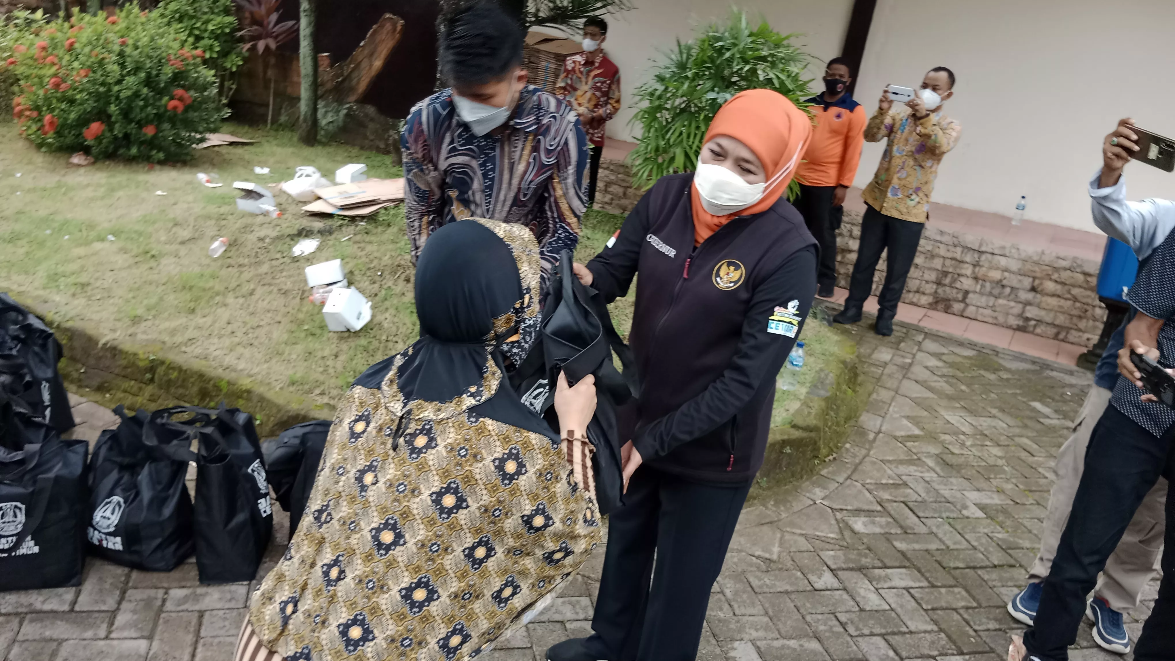 Gubernur Khofifah Operasi Pasar Murah Minyak Goreng