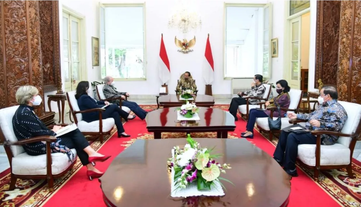 Presiden Jokowi Bertemu Delegasi Bank Dunia di Istana Merdeka