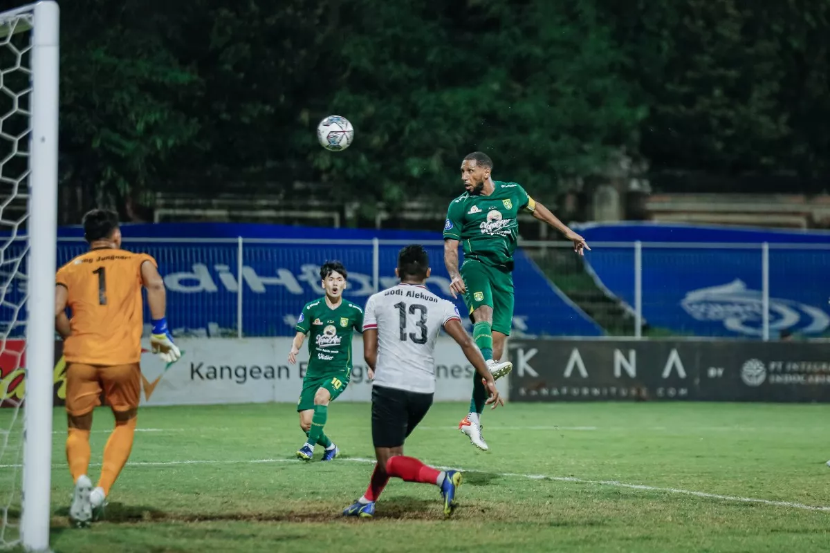 Persebaya Kalahkan Madura United