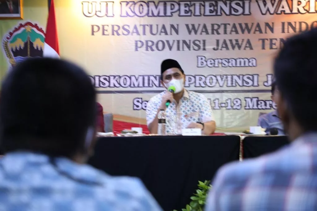 Buka UKW, Gus Yasin : Jangan Phobia dengan Wartawan