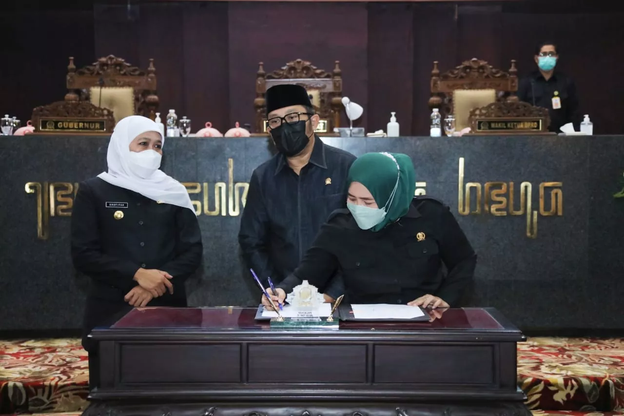 Khofifah: Beri Pelindungan Hulu Hingga Hilir Bagi PMI dan Keluarganya