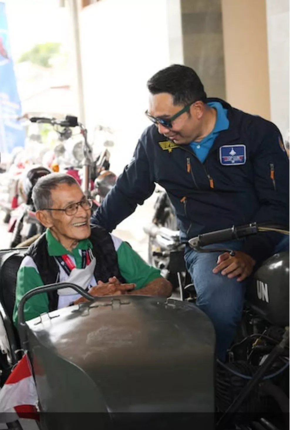 Ridwan Kamil Bonceng Legenda Hidup Pembalap Indonesia Keliling Kota Mataram