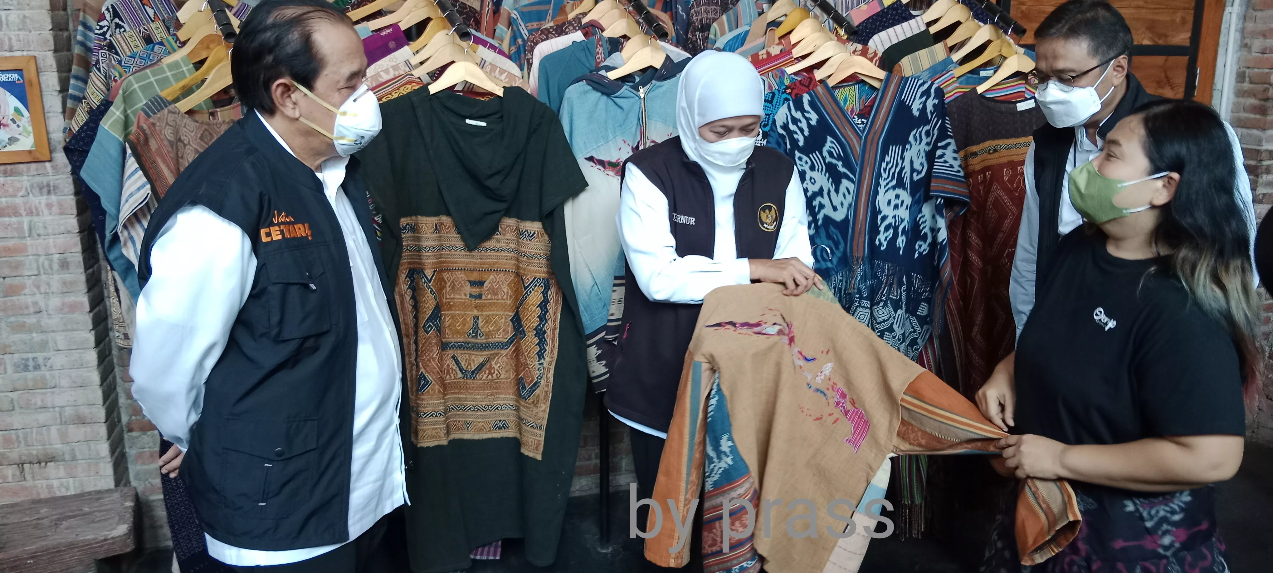 Produk Fashion Wastra Karya Millenial Ngawi