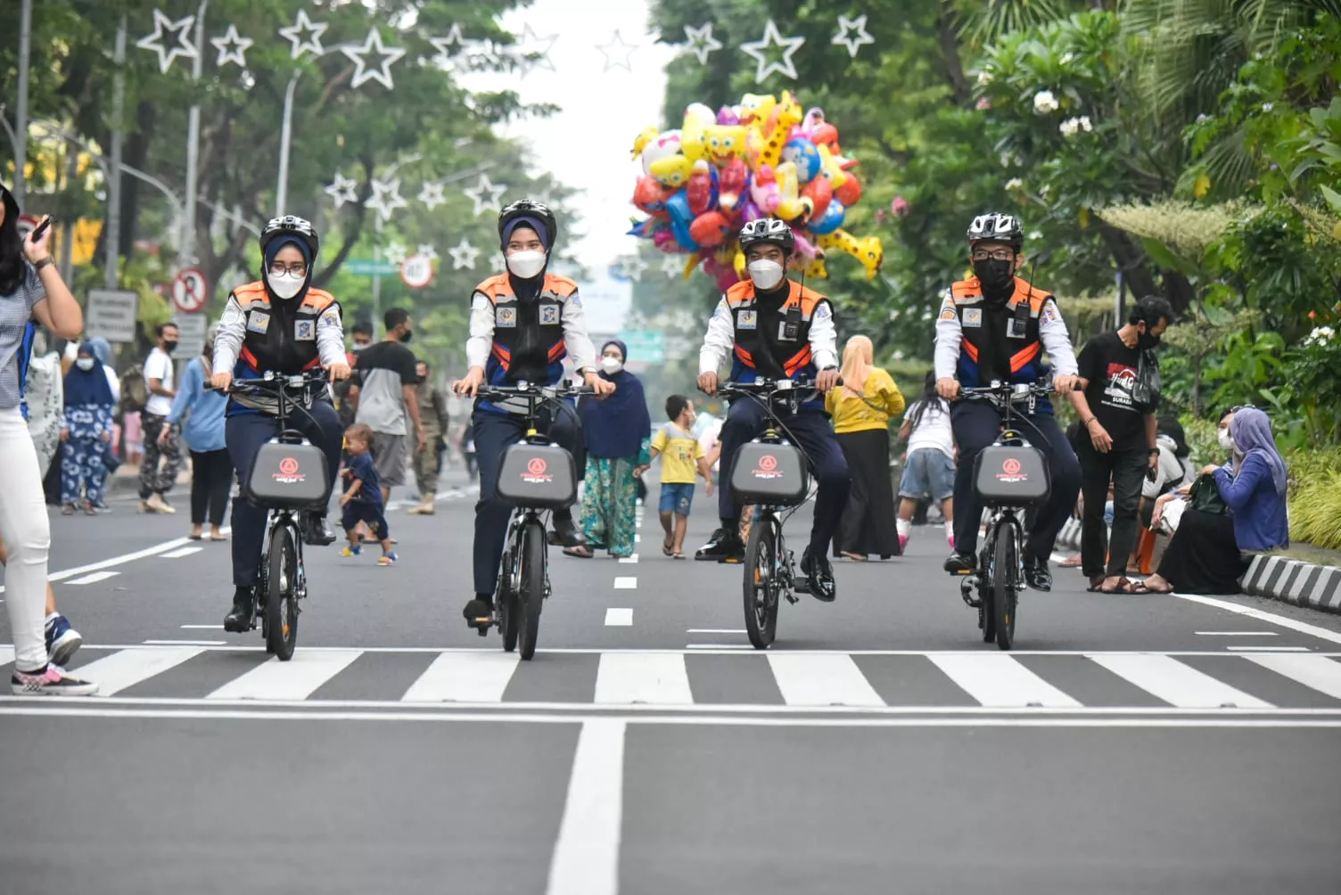 CFD Sore Jalan Tunjungan dan Raya Darmo Surabaya