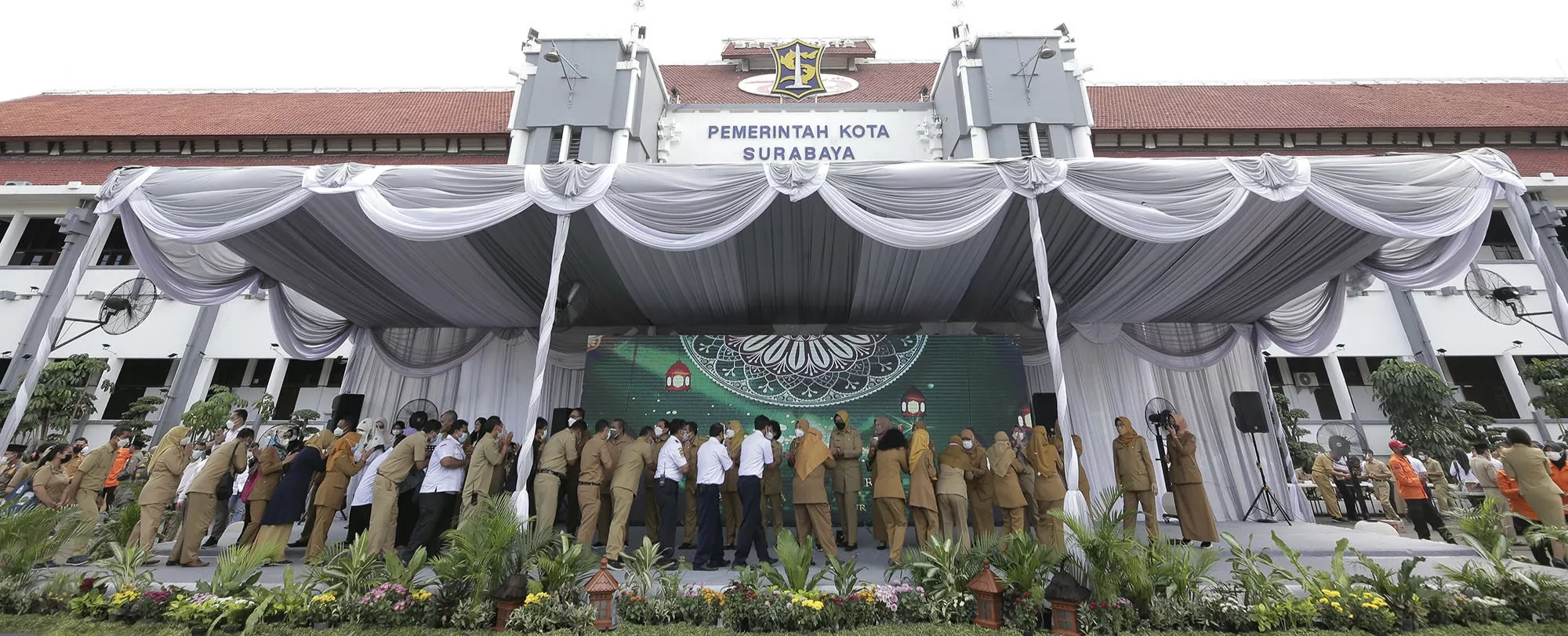 Wali Kota Eri Cahyadi Halal Bihalal dengan Ribuan ASN