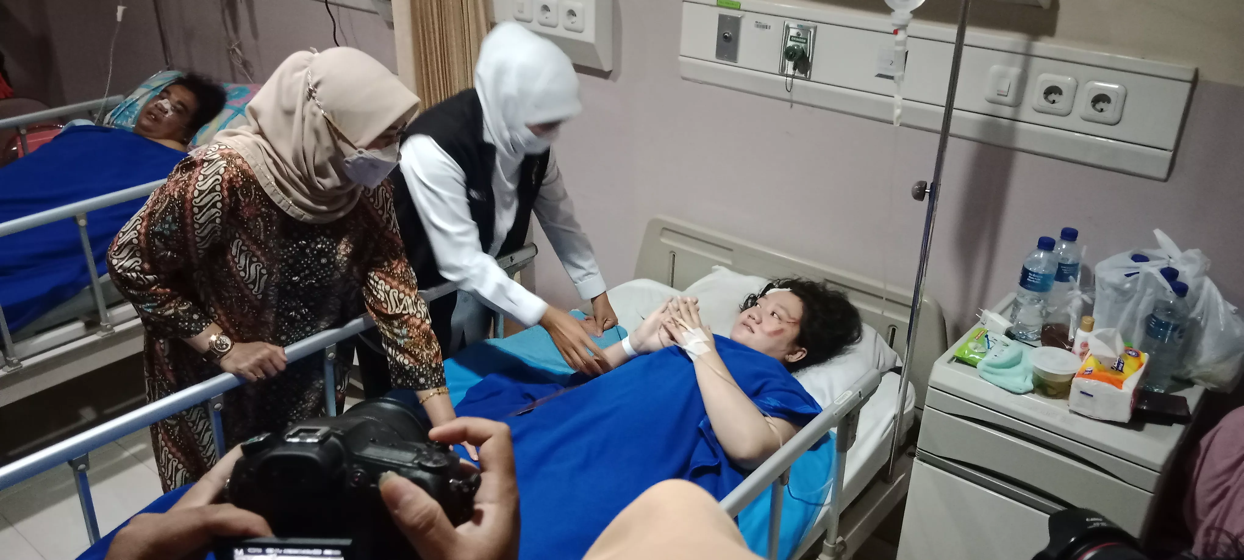 Gubernur Khofifah Beri Kekuatan Psikologis dan Moril