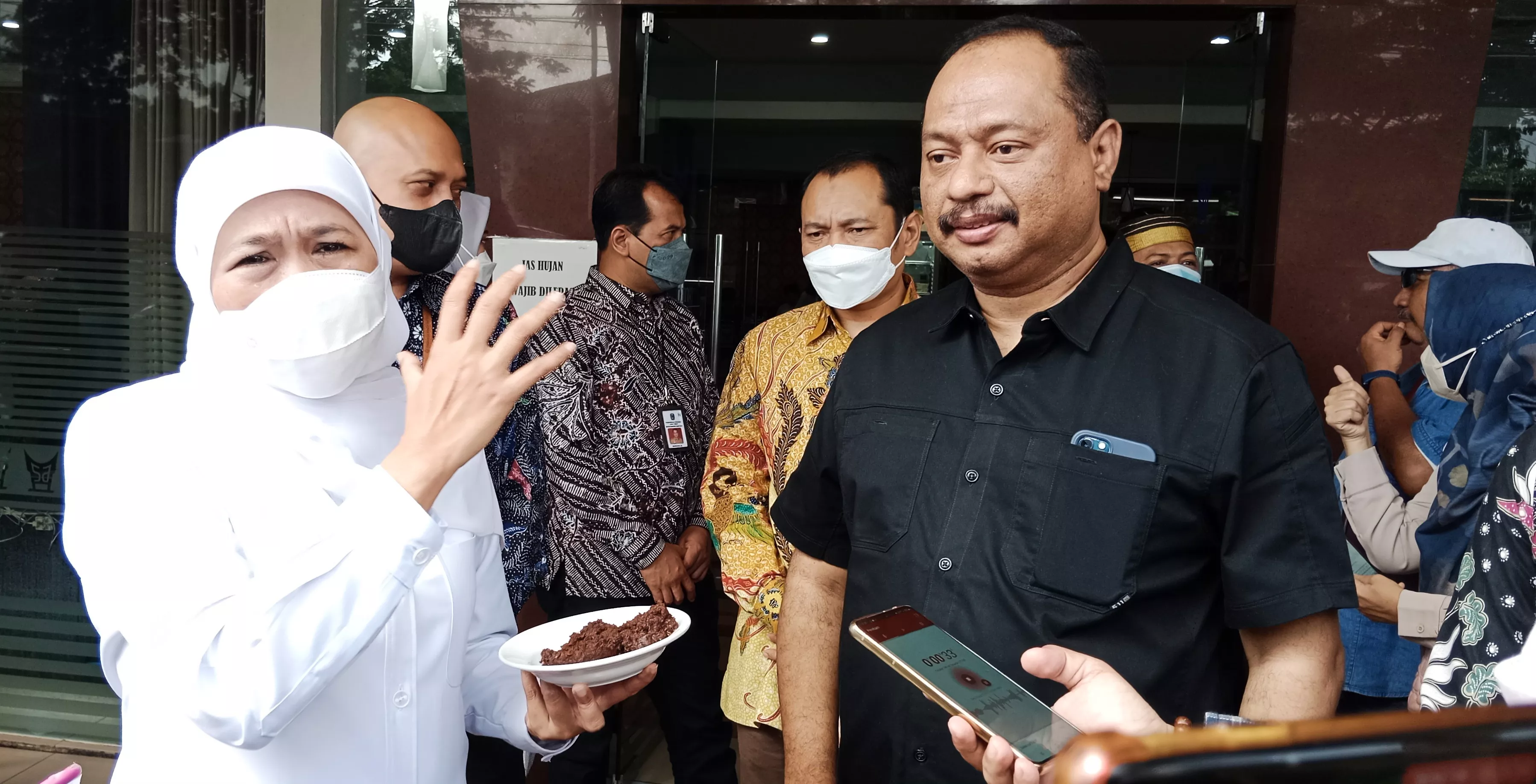Gubernur Khofifah : Kuliner Minang itu Terkenal Lezat dan Halal